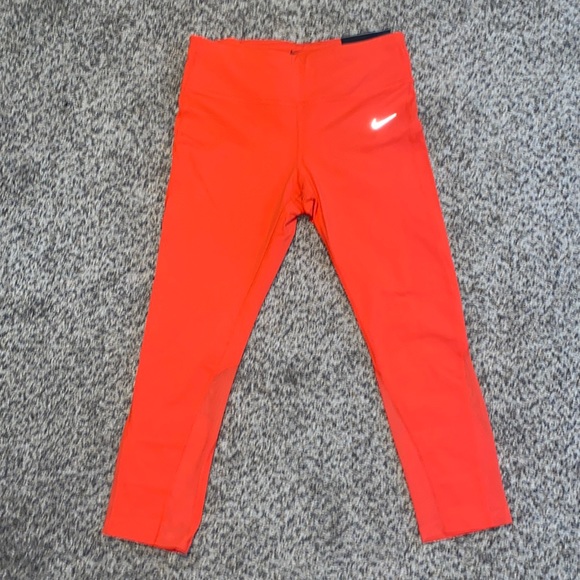 Nike Capris - Picture 1 of 2